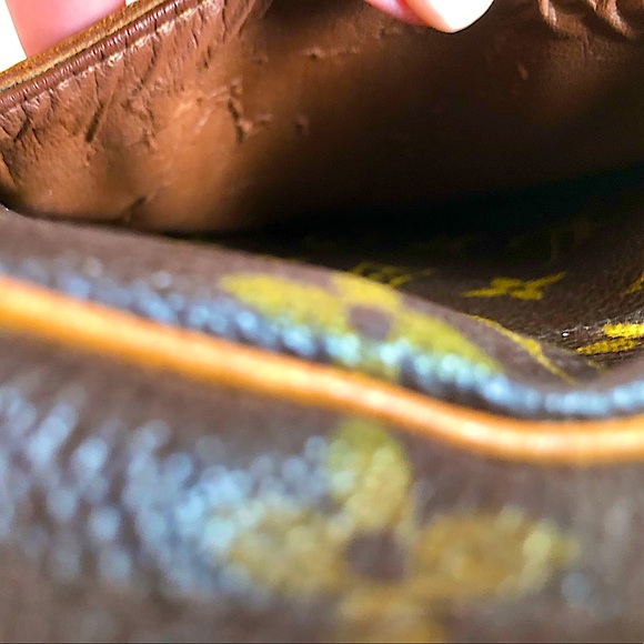 Excellent Condition Rare Louis Vuitton Cross-Body Danube Patent Leather Bag - Picture 15 of 15